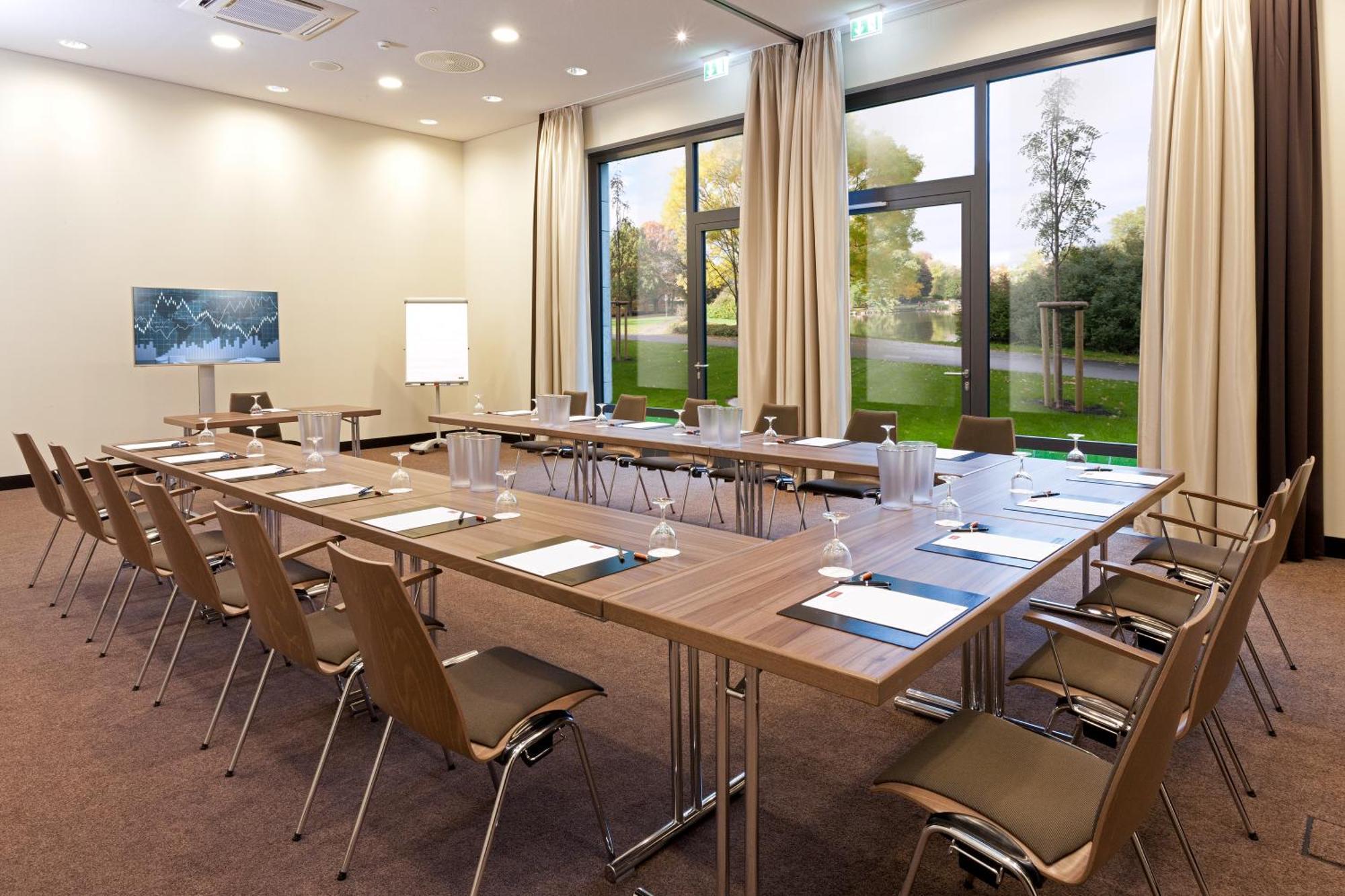Steigenberger Parkhotel Отель Брауншвейг